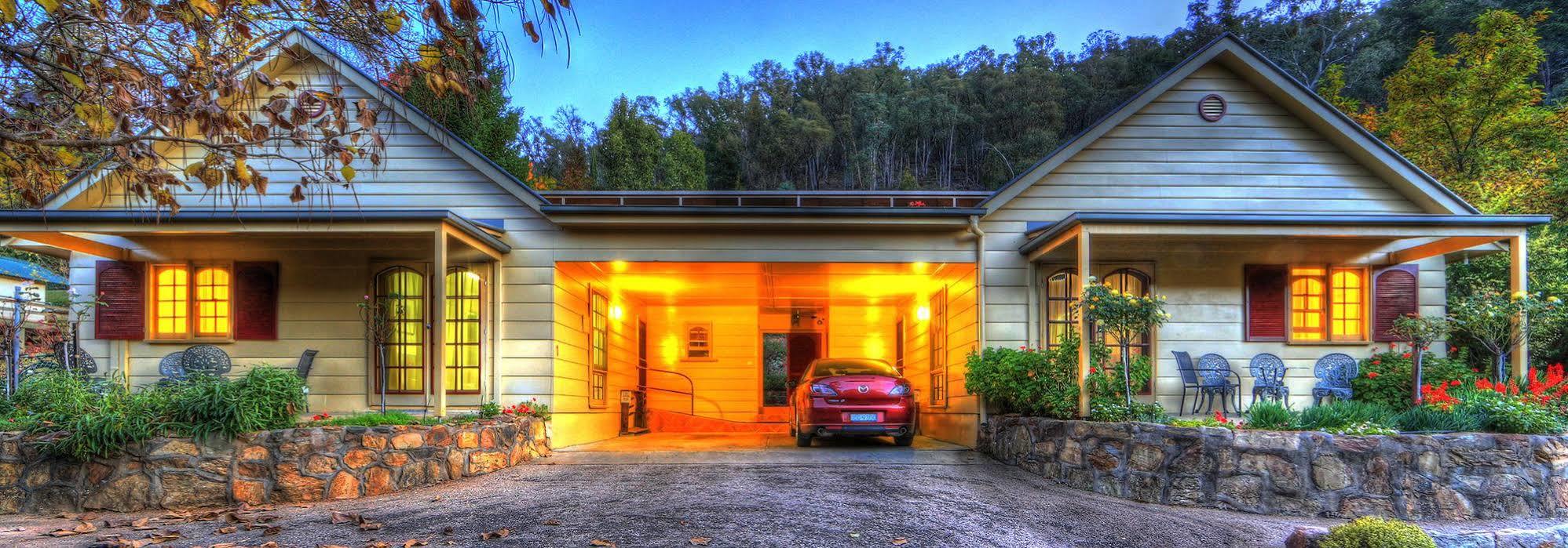 Chestnut Tree Holiday Units Bright Exterior photo